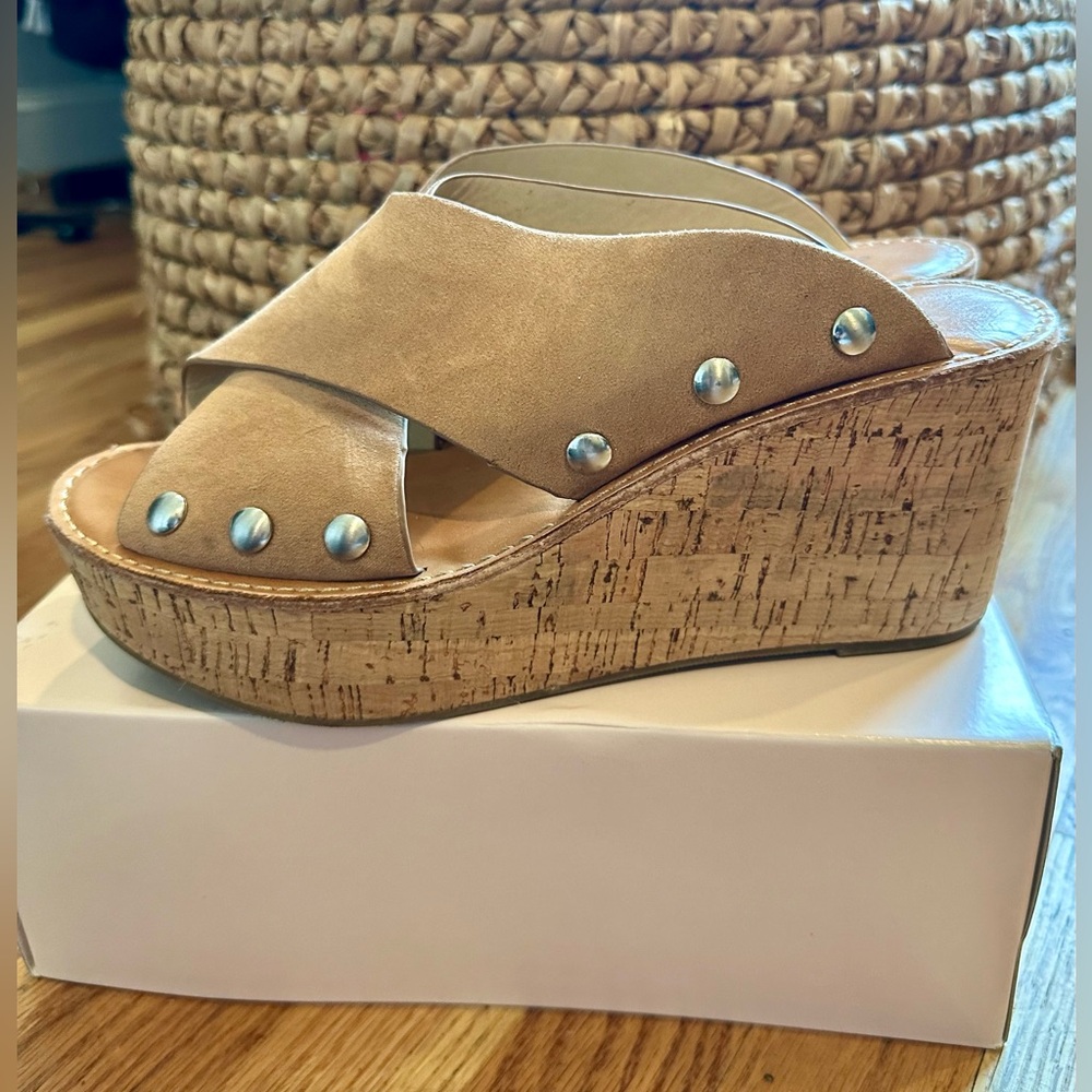 Chinese Laundry Tan Wedge Sandals